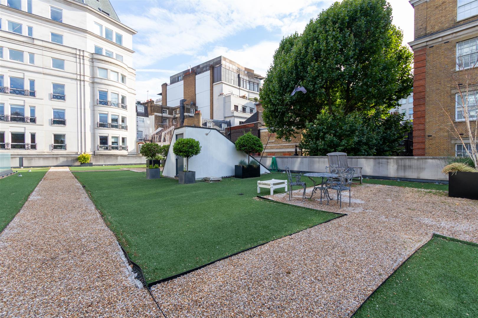 3 bed property in Grosvenor Hill Court, Mayfair